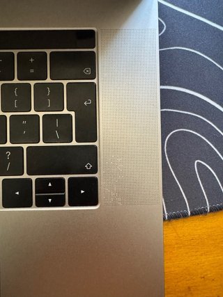 MacBook Pro 15” 2019 i9 32GB 512GB Radeon Pro 560X
