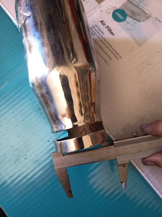 Cola de escape cromada