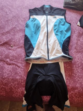 Culottes deportivos blancos y negros 10 euros unid