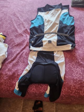 Culottes deportivos blancos y negros 10 euros unid