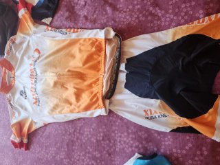 Culottes deportivos blancos y negros 10 euros unid