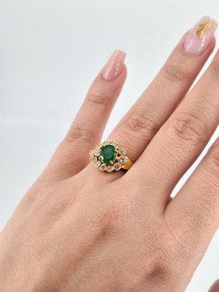 048-01-00262 Anillo Oro 18K con Diamantes