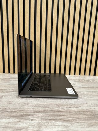 MacBook Pro 16 2019 i7 16GB 500GB SSD