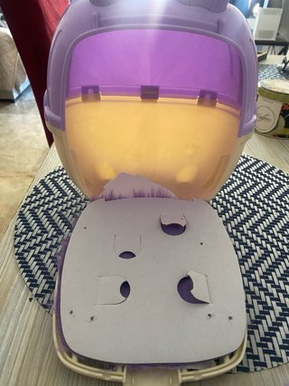Peluche Gatito Morado con Transportín