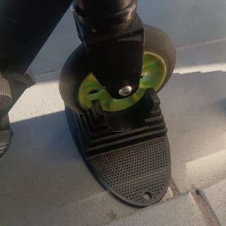 Patinete infantil hasta 12 años.
