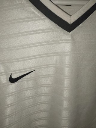 Camiseta Nike Vintage 90s Blanca y Negra