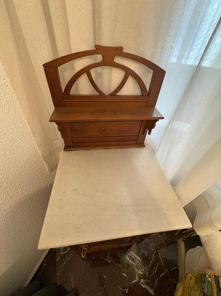 Mueble auxiliar madera maciza con tapa mármol