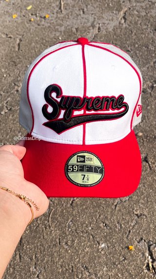 Gorra Supreme Roja y Blanca (7/1-8)