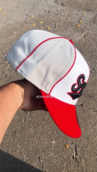 Gorra Supreme Roja y Blanca (7/1-8)