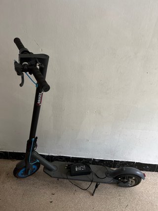 Patinete Eléctrico URBIKES 350W con su cargador