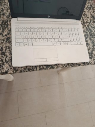 Portátil HP Blanco algo negociable