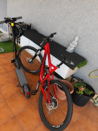 Bicicleta Montaña Specialized Roja