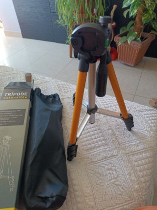 Trípode extensible amarillo