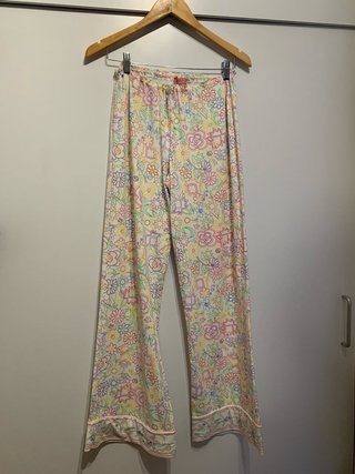 Conjunto Pantalón y Camiseta Flores, dibujó colres