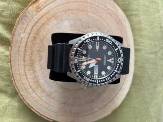 Reloj Citizen Caballero Negro/Plata