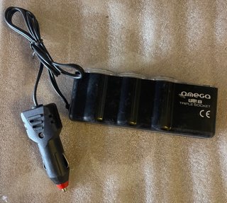 Cargador mechero triple USB Omega
