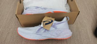Asics Novablast 5 Talla 42.5 Nuevas