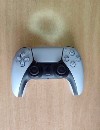 Consola Sony PS5 + Mando