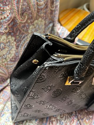 Bolso Guess Negro