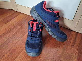 Zapatillas senderismo Quechua azul y rosa