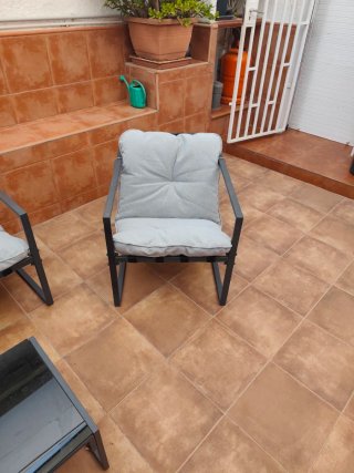 Conjunto jardín: 2 sillones, sofá y mesa