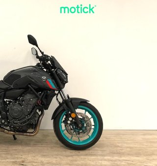 YAMAHA MT-07 (A2) (ESCAPE ARROW)