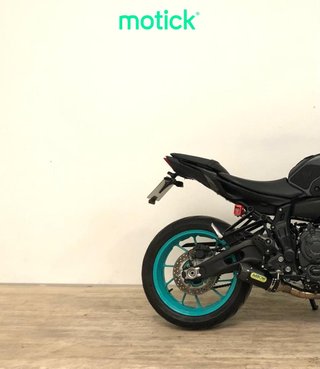 YAMAHA MT-07 (A2) (ESCAPE ARROW)