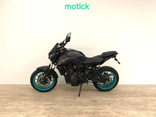YAMAHA MT-07 (A2) (ESCAPE ARROW)