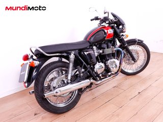 TRIUMPH BONNEVILLE T100