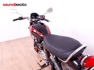 TRIUMPH BONNEVILLE T100