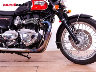 TRIUMPH BONNEVILLE T100