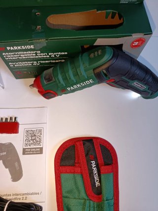 Atornillador Parkside 4V con puntas