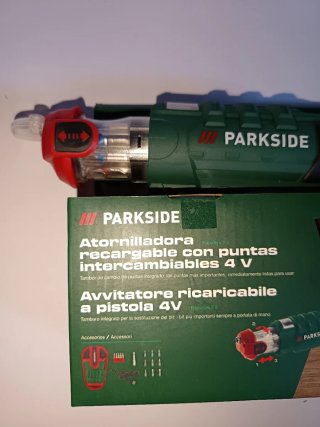 Atornillador Parkside 4V con puntas
