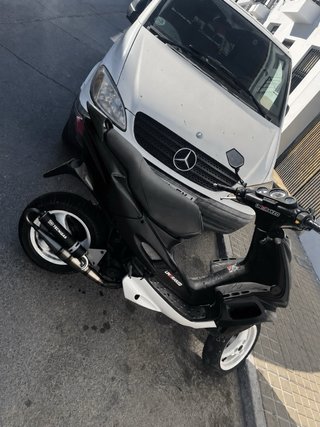 Peugeot Speedfight 2 Scooter Negro/Blanco