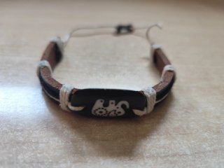 Pulsera artesanal con elefante de África ajustable