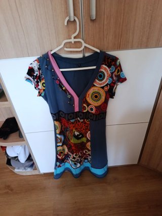 Vestidos florales y faldas elige el q te guste,S