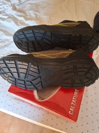 Zapatos seguridad Cofra Talla 43 sin estrenar