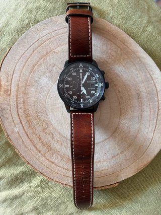 Reloj Citizen Caballero Marrón/Negro eco-drive
