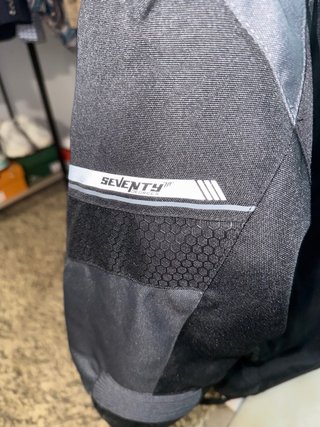 Chaqueta de moto negra