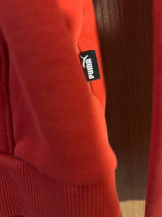 Chaqueta Puma Roja y Negra con Logo