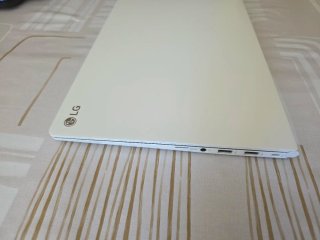 Portátil LG Gram 15" (Intel i7/8GB/256GB/Win11PRO