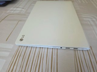 Portátil LG Gram 15" (Intel i7/8GB/256GB/Win11PRO