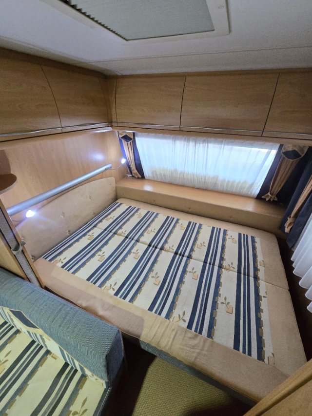 Caravana Burstner 6 plazas Aire Mover Toldo Avance
