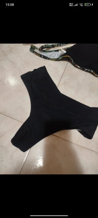 Costume donna fantasia tropicale e nero