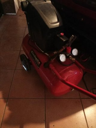Compresor Einhell 50L 270 l/min