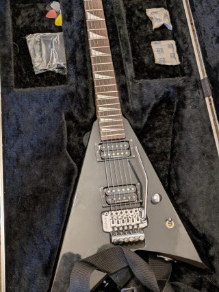 Guitarra Eléctrica Jackson V Negra