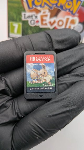 Pokémon Let's Go Eevee + Poké Ball Plus