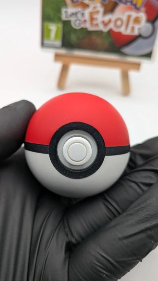 Pokémon Let's Go Eevee + Poké Ball Plus