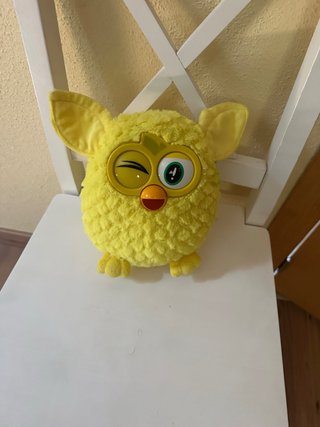 Furby Amarillo