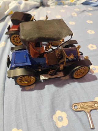 2 Coches de Cuerda Opel 1228